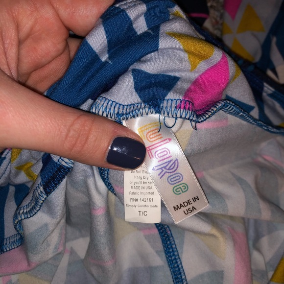 Set of Two Lularoe Tall and Curvy Leggings - Picture 4 of 8